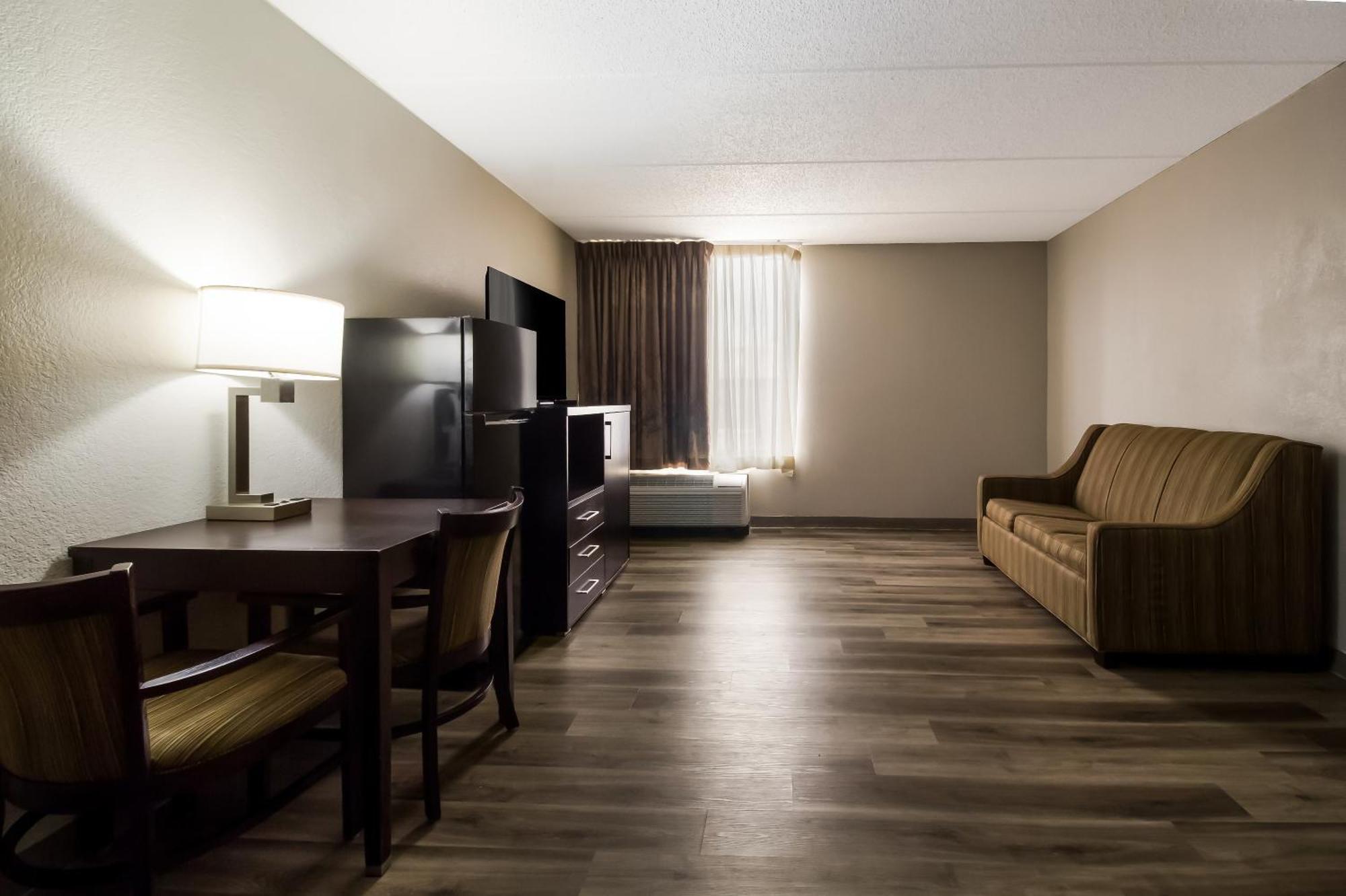 Clarion Pointe Lake Jackson - Clute 외부 사진