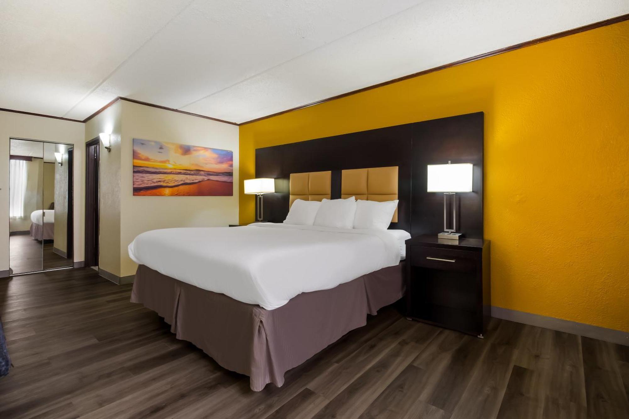 Clarion Pointe Lake Jackson - Clute 외부 사진