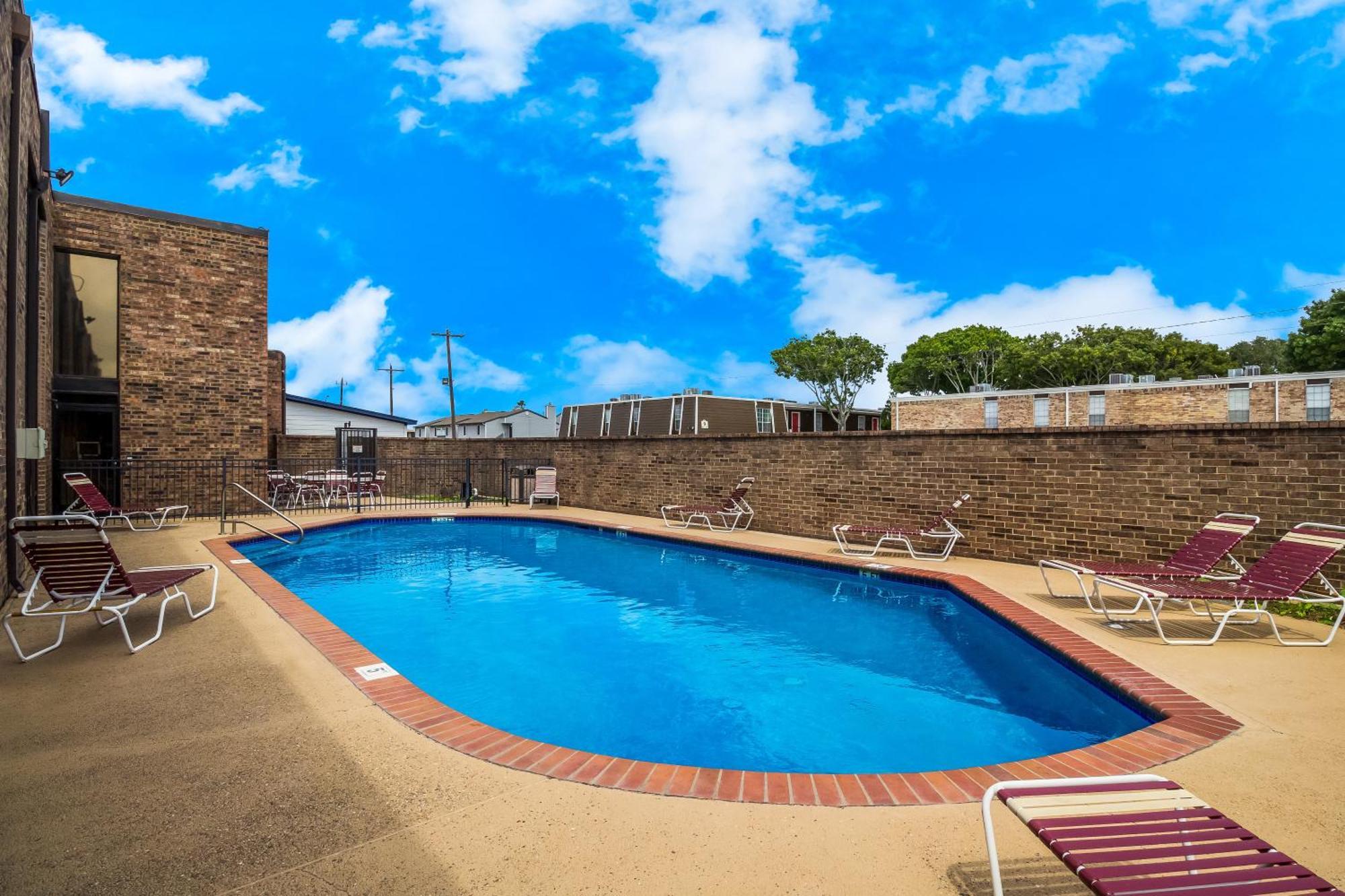 Clarion Pointe Lake Jackson - Clute 외부 사진