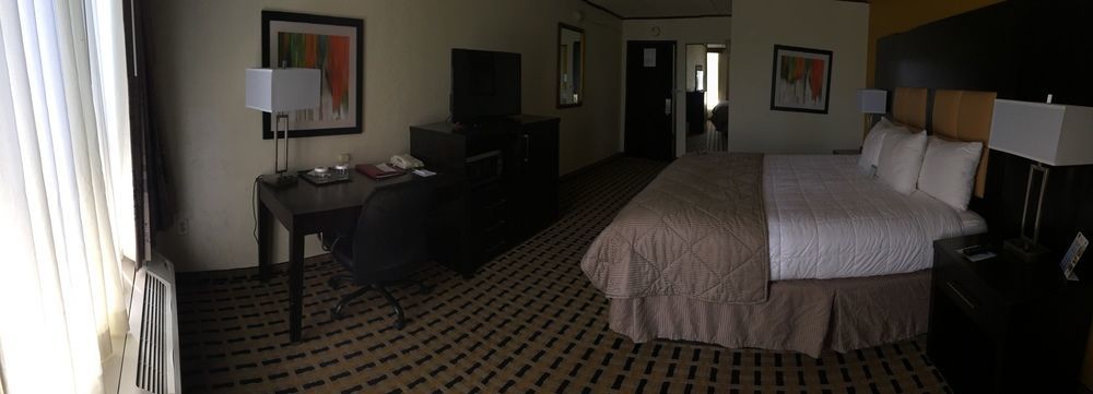 Clarion Pointe Lake Jackson - Clute 외부 사진